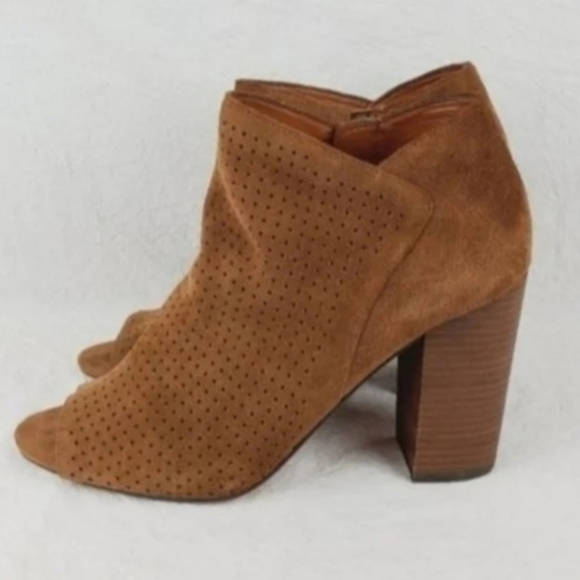 Jessica SImpson Kymber Tan Leather Bootie - Picture 3 of 8